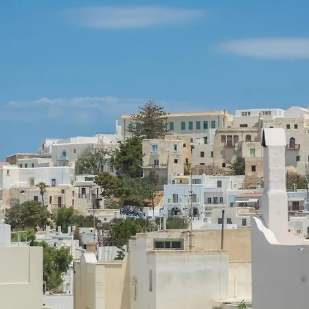 Lygdamis Downtown 3 Star Apartment *